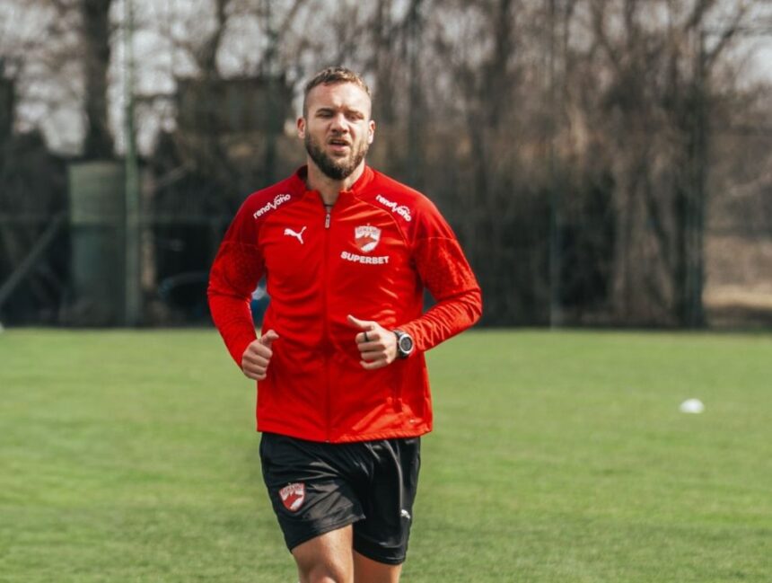 foto si video george puscas a debutat cu gol la dinamo si a iesit cu probleme medicale 69c7b8b6d69f5