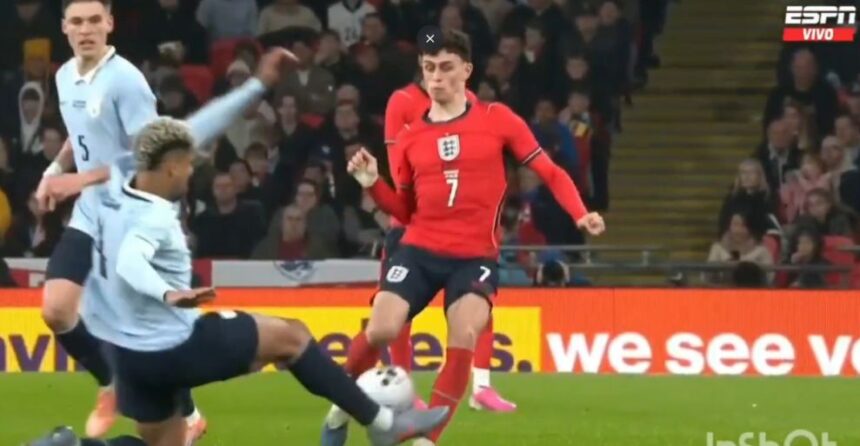 foto si video ronald araujo fault criminal asupra lui phil foden decizia incredibila a arbitrului reactia englezilor 69c8614c8aa73