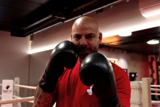 giani kirita a pus mana pe telefon si l a sunat pe andrei nicolescu am putea sa lucram impreuna 69a9b61a8f4af