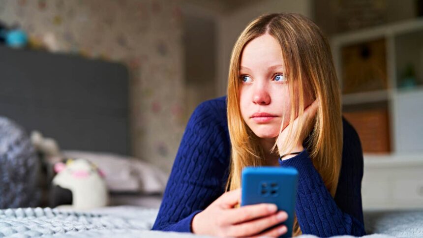 kids who spend too much time left alone usually develop these 11 sad traits 69c2bdb9a841d
