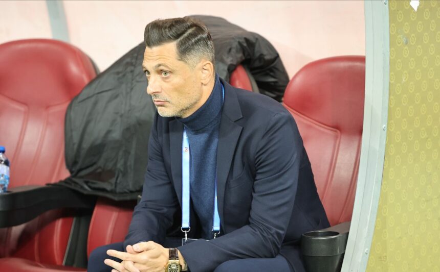 o promisiune si un avertisment reactia peluzei nord dupa ce mirel radoi s a intors la fcsb 69aeac209aff7