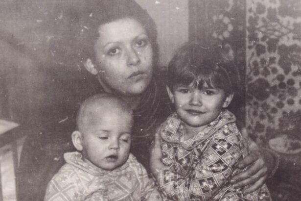 parents in the 1960s refused to do 11 things that have become completely normal for modern parents today 69abf30035080