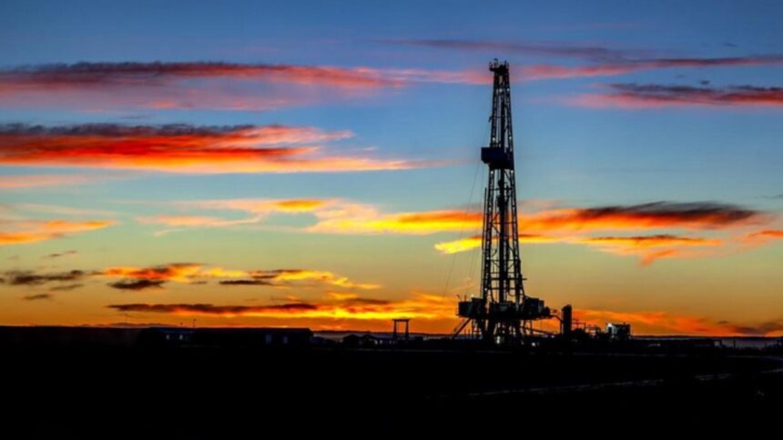 pretul petrolului a explodat luni dimineata pe fondul escaladarii conflictului din orientul mijlociu progonoze sumbre privind pretul carburantilor 69a53666a067e