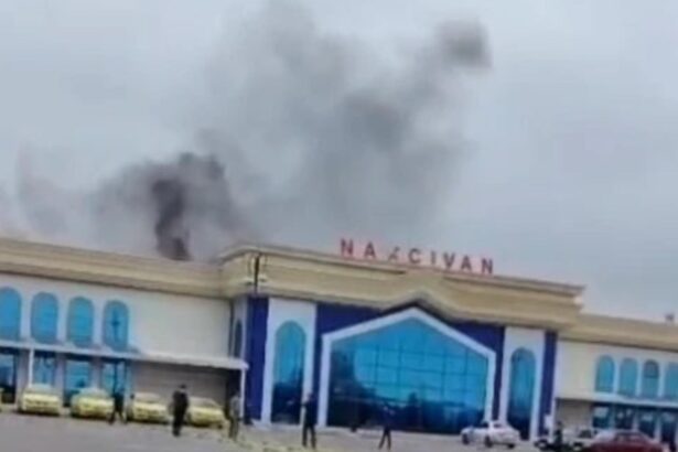 rachete sau drone venite din directia iranului au cazut pe aeroportul din nakhchivan azerbaidjan video 69a944db5b79e