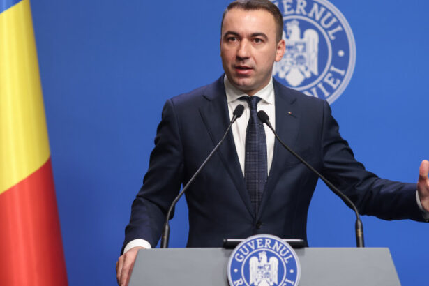 reducerea accizei la motorina ar putea fi adoptata in aceasta saptamana ivan trebuie sa produca efecte de saptamana viitoare 69cbd6bdb0a21