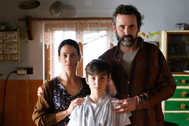 the silent collapse of the american family is happening right now and most people dont even see it 69cb174ae55f5