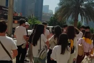 vesti noi despre elevii vranceni blocati in dubai copiii au ajuns la consulatul romaniei cand ar putea ajunge in romania 69a9551a347a8