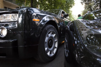 video biris despre controalele anaf la firme si patroni masinile de sute de mii de euro fara venituri declarate sunt varful icebergului 69b150dfa5d50