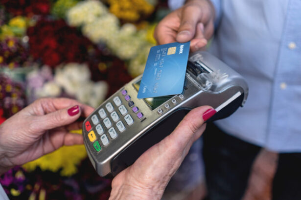 video daruitul de flori e un ritual o obligatie sociala vanzari record de flori la inceput de martie la ce suma se ridica tranzactiile 69a693a2aaed7