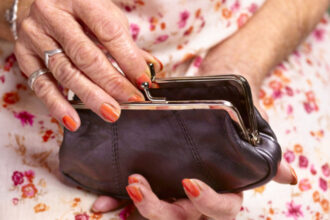 cati pensionari sunt in romania si ce pensie primesc datele oficiale pentru martie 2026 69dd479180cf9