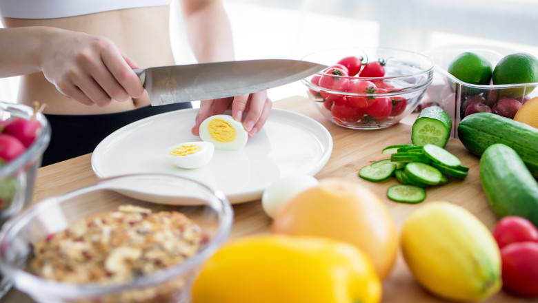 ce faci cu mancarea ramasa de la masa de paste bucatarii explica cum transformi rapid ouale si friptura de miel in retete noi 69e454d48b599