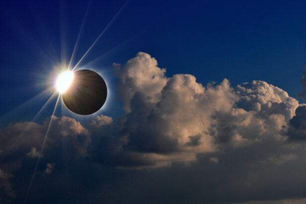 eclipsa totala de soare din 2026 vizibila si din romania cand are loc fenomenul astronomic al anului 69e3f4b4296f8