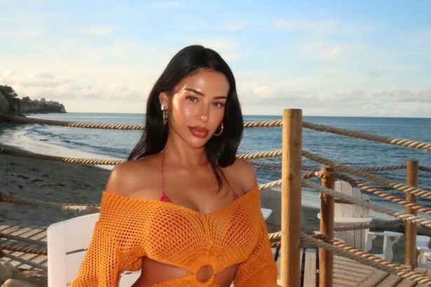 galerie foto iubita unui celebru fotbalist aparitie sclipitoare pe retele wow ce bine iti sta in portocaliu esti bestiala 69d20c4a702a0