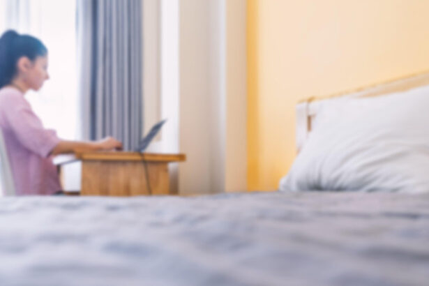 mentalitatea pijamalelor e periculoasa cum poate singuratatea muncii de acasa sa afecteze sanatatea mintala 69dc6bca13a12