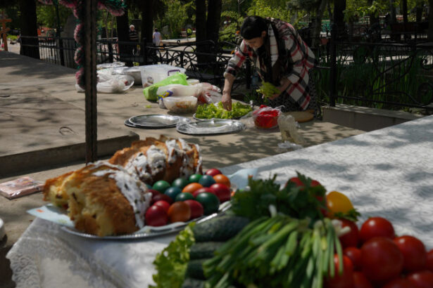 pastele blajinilor 2026 ce trebuie sa faci pentru sufletele celor adormiti obiceiuri respectate cu strictete in toata tara 69e5a79b75bf5