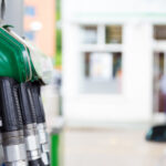 pretul motorinei a scazut vineri pana aproape de 95 lei pe litru dupa un varf de 1038 lei cat costa benzina 69d89c395e3b5