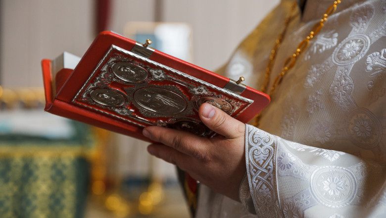 sfantul gheorghe 2026 cele mai respectate traditii si obiceiuri preotul explica de ce se folosesc frunze de salcie pe 23 aprilie 69e99be43a23b