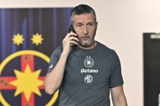 una calda alta rece mm stoica despre un tricolor nu mi s a parut stralucit dar e foarte harnic 69ce50403fcc7