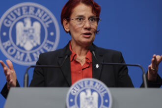 video ioana dogioiu explica de ce a fost redusa acciza doar la motorina reprezinta 75 din consum are cel mai mare impact in inflatie 69cfec032d4da