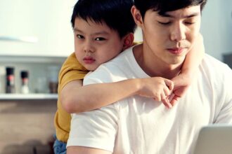 11 actually helpful lies the best parents tell their kids 6a19dcc31f608