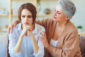 11 signs your mom is secretly only happy when youre miserable 6a0b94997ca84
