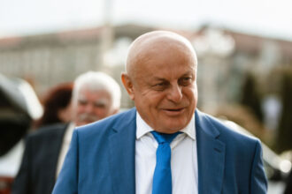 fostul sef al directiei silvice arad a pierdut definitiv procesul cu romsilva instanta il obliga sa returneze bonusul de pensionare 6a05edca353ac