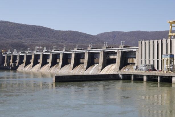 hidroelectrica aloca peste 4 milioane lei pentru mentenanta sistemelor de automatizare de la portile de fier 6a017f6bc93df