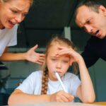 low quality parents rely on 11 toxic behaviors that affect their kids for life 6a17017e0ba07