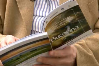 ministerul economiei schimba regulile pentru ghizii turistici dupa 25 de ani anuntul lui irineu darau 6a14002776c59