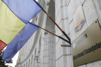 ministerul finantelor dupa reconfirmarea ratingului romaniei si avertismentul asupra retrogradarii trebuie sa fim foarte atenti 6a08331630f77