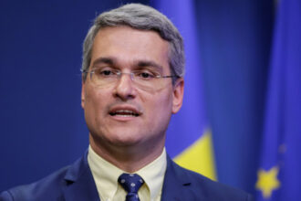 pislaru anunta strategia anti saracie nu avem nevoie doar de locuri de munca ci de locuri de munca bine platite 69fcb366c2285