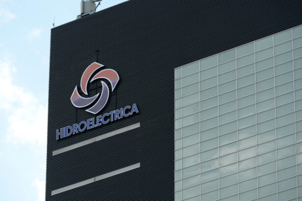 reactia hidroelectrica dupa ce ministerul energiei a anuntat suspendarea presedintelui consiliului de supraveghere acuzat de mita 69fe4424ae61a