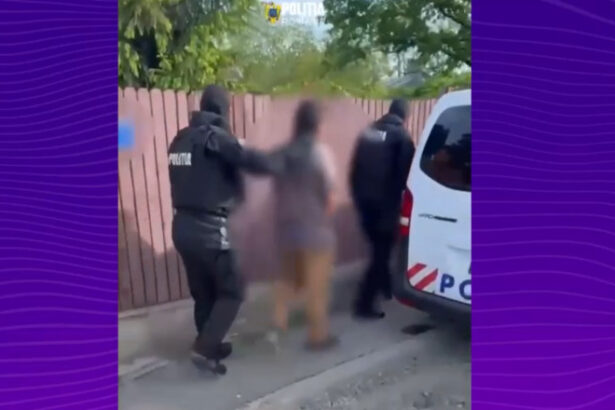 video perchezitii la zeci de soferi stb suspectati ca au furat peste o tona de motorina si piese de schimb din societate 69fc6d37b74df
