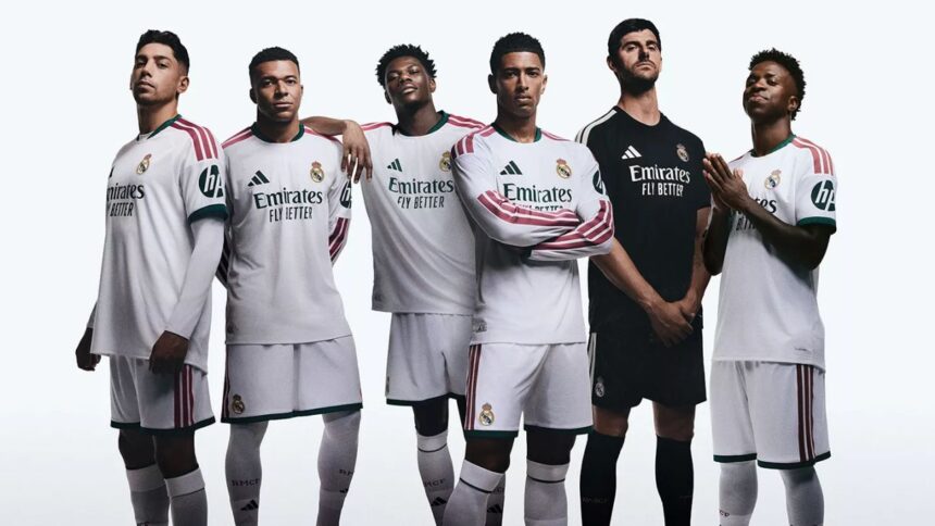 galerie foto noul echipament al lui real madrid a impartit fanii in doua tabere cel mai bun strica total 6a2099a9c425a