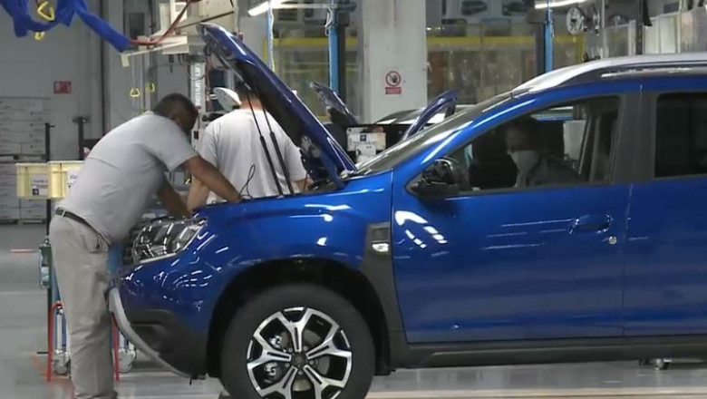video renault lanseaza un program de plecari voluntare la dacia si rtr compensatiile ajung pana la 210 000 de lei net 6a202fa83624a