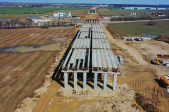 video romania bate pasul pe loc niciun kilometru nou de autostrada inaugurat in 2026 sperante pentru 250 km pana la finalul anului 6a1e958bad5a5